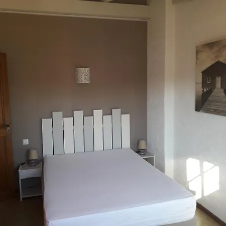 De Avec Jardin Apartament